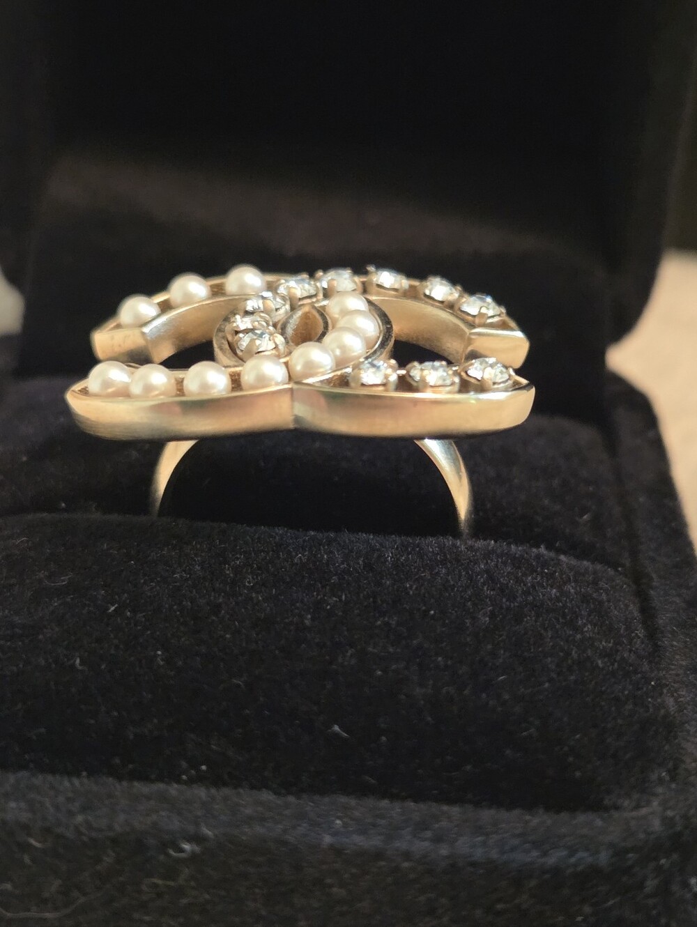 Authentic CHANEL Gold Tone CC Pearl And Crystal  Ring - Picture 4 of 12